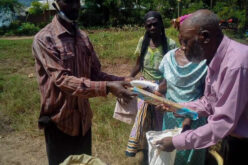 Hope for Nations verteilt Nahrung in Budalangi, Westkenia.